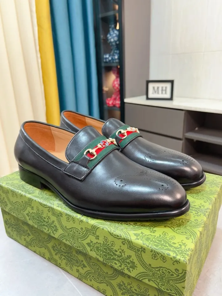 Men's shoes 💰500🌹🌹Niuli [GUCCI Gucci] A new style of formal men's leather shoes is coming~ The original quality upper is made of patent leather imported from Italy, the leather is soft and delicate, comfortable and soft first-layer cowhide lining, rubber wear-resistant outsole, the shoe shape is dignified and domineering, and the luxury charm cannot be concealed! The natural and free nouveau riche leads the trend. Code number: 38-44